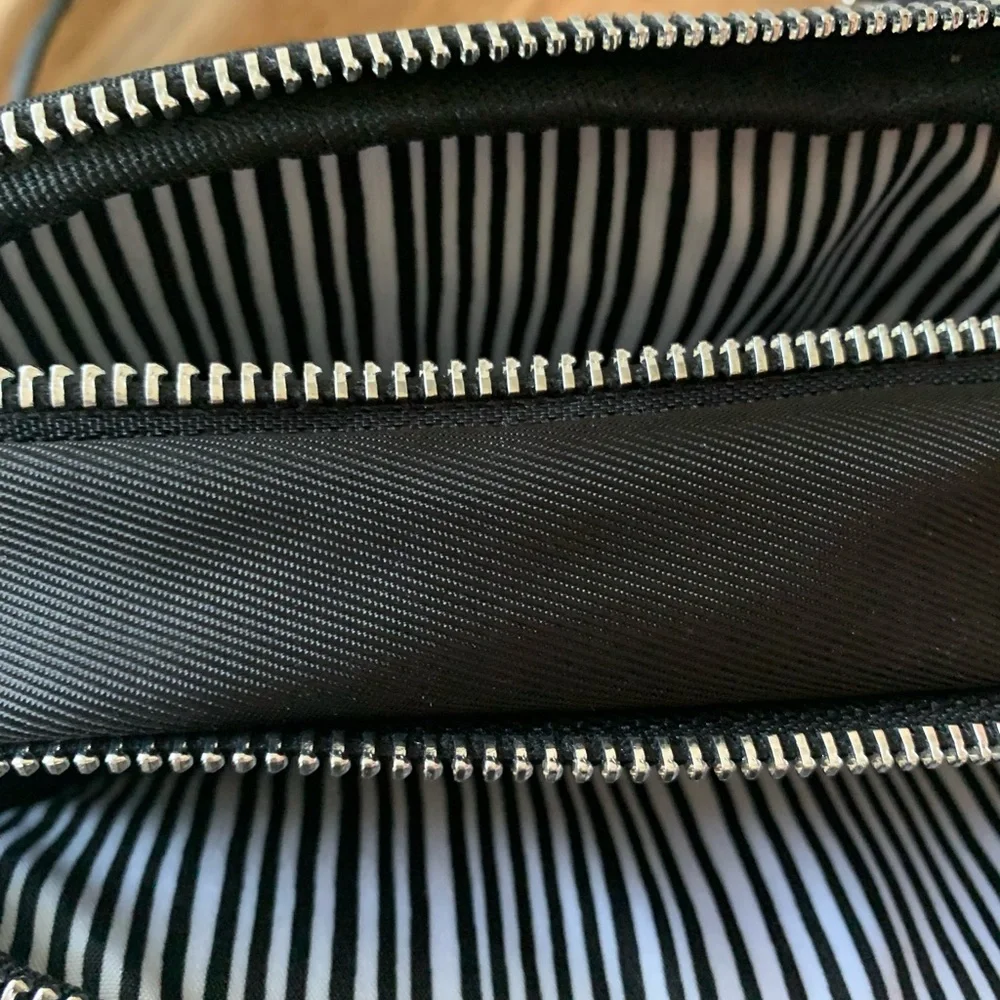 Love Essentials Cross‎ Body Bag - Brighton Black with Heart Strap